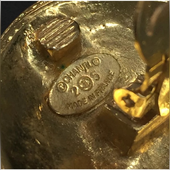 CHANEL CC Logo Gold Tone Earrings - Picture 7 of 8